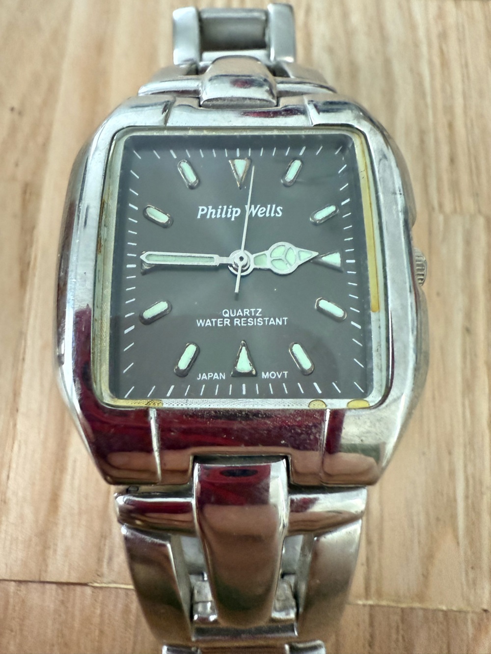 Philip Wells mens rectangular silver tone watch NEW BATTERY